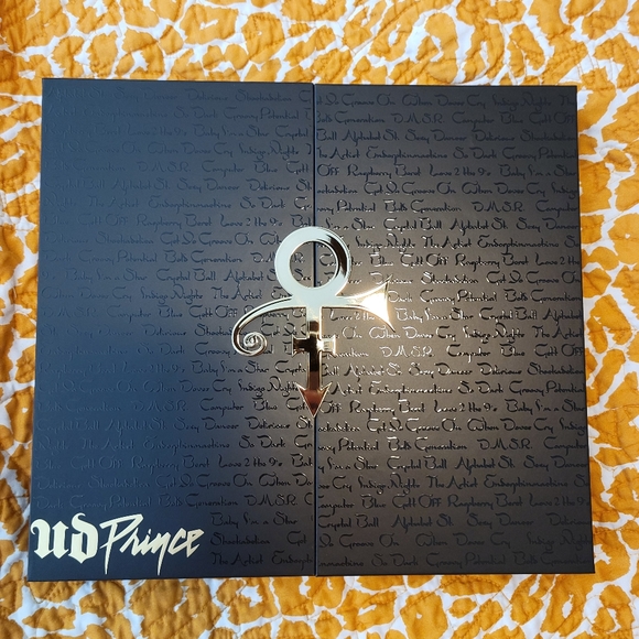 Urban Decay X Prince Collectors Edition vault - Picture 3 of 3